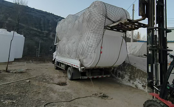 凉州塑料桶批量交付案例：满足多行业高标容器需求的一站式解决方案